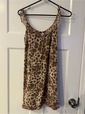 Jennifer Lopez  intimates Women's Leopard Print Ruffle Nightgown size Medium